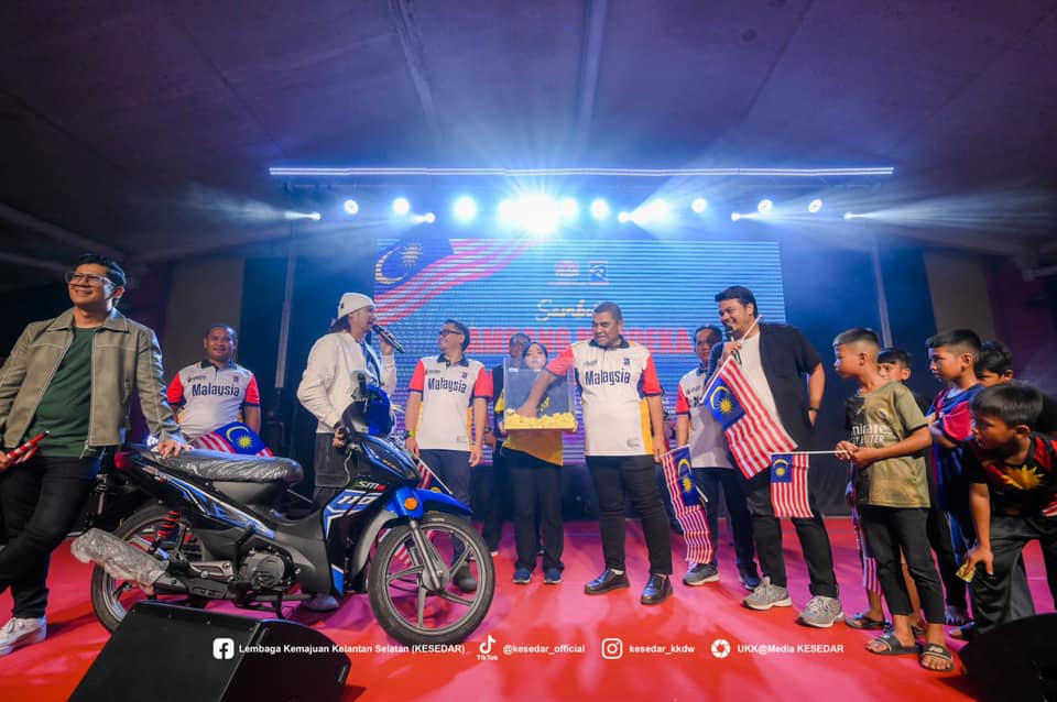 Percikan Bunga Api, Laungan Merdeka Hiasi Sambutan Hari Kemerdekaan Ke-67