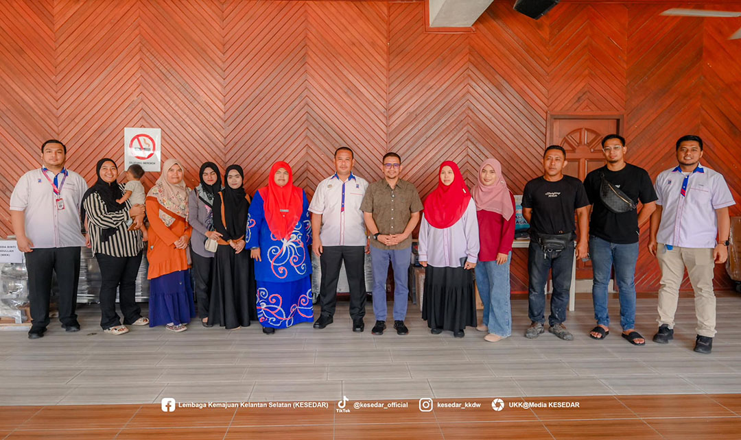 Sembilan Usahawan Terima Bantuan SPKLB