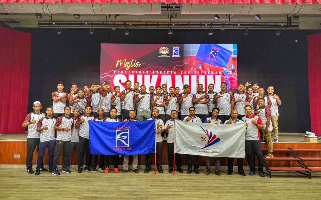 Penyerahan Bendera&nbsp;KESEDAR Dan Kit Sukan Kepada Kontinjen&nbsp;KESEDAR